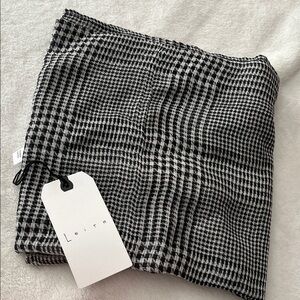 Leith Monochrome Houndstooth Scarf purchased at Nordstrom